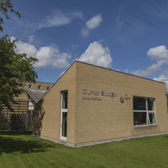 Billede af bibliotekets facade